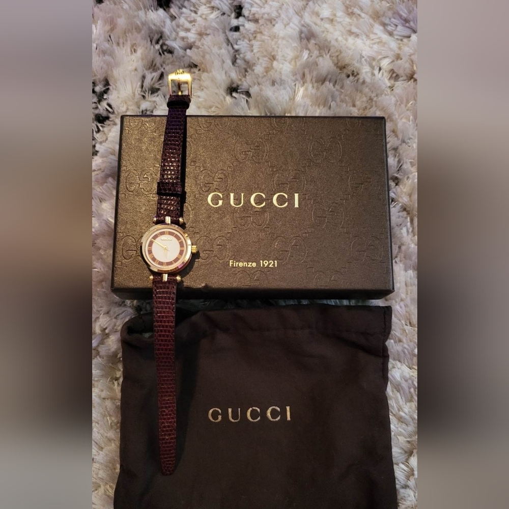 Watch Gucci cherry line vintage